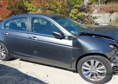 2011 Honda Accord 2.4 Ex-L из США, поврежденный, VIN 1HGCP2F82BA098853